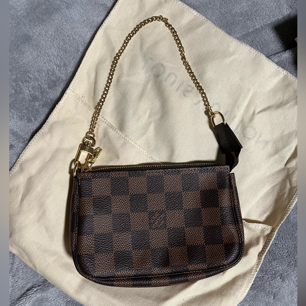 Louis Vuitton Mini Pochette
